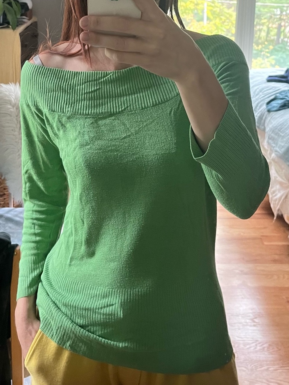 Wide boatneck grass green 3/4 sleeve top
